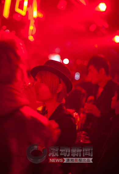 ϸ����ҹ������Щ�Ȼ������������ǣ�ͼ��