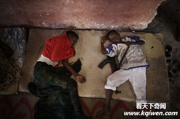 最冷血的战争工具 索马里童军真实生活